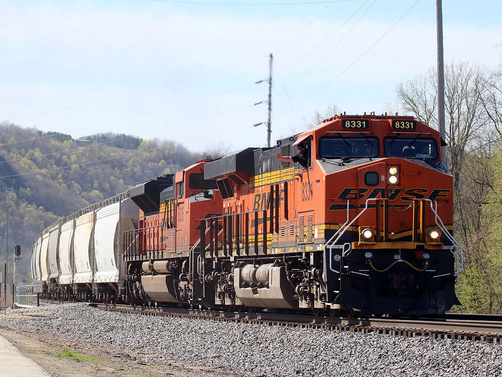 BNSF 8331